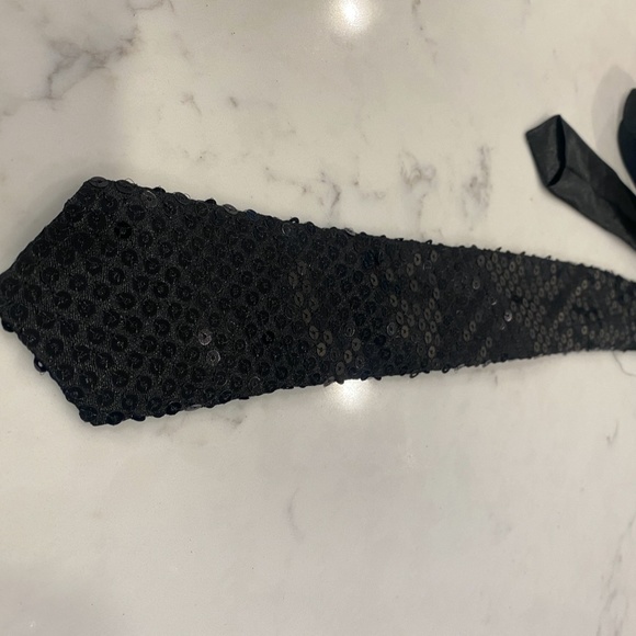 Black Sequin Hat and Tie - Picture 4 of 5